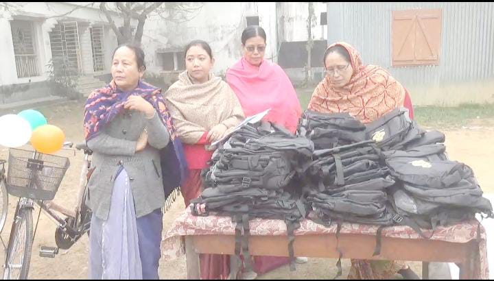 DISTRIBUTION OF CLOTH BAGS IN VASCO VEGETABLE MARKET